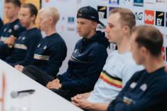 EK-Cyclocross-Middelkerke-_25-07-november-2025-6-PM-54m-30s-C-Lars-Crommelinck-for-GOLAZO